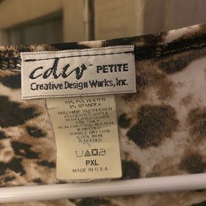 Animal print V neck sleeveless top